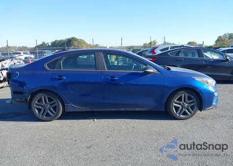 2020 Kia Forte Gt-Line z USA, uszkodzony, nr VIN 3KPF34ADXLE159839